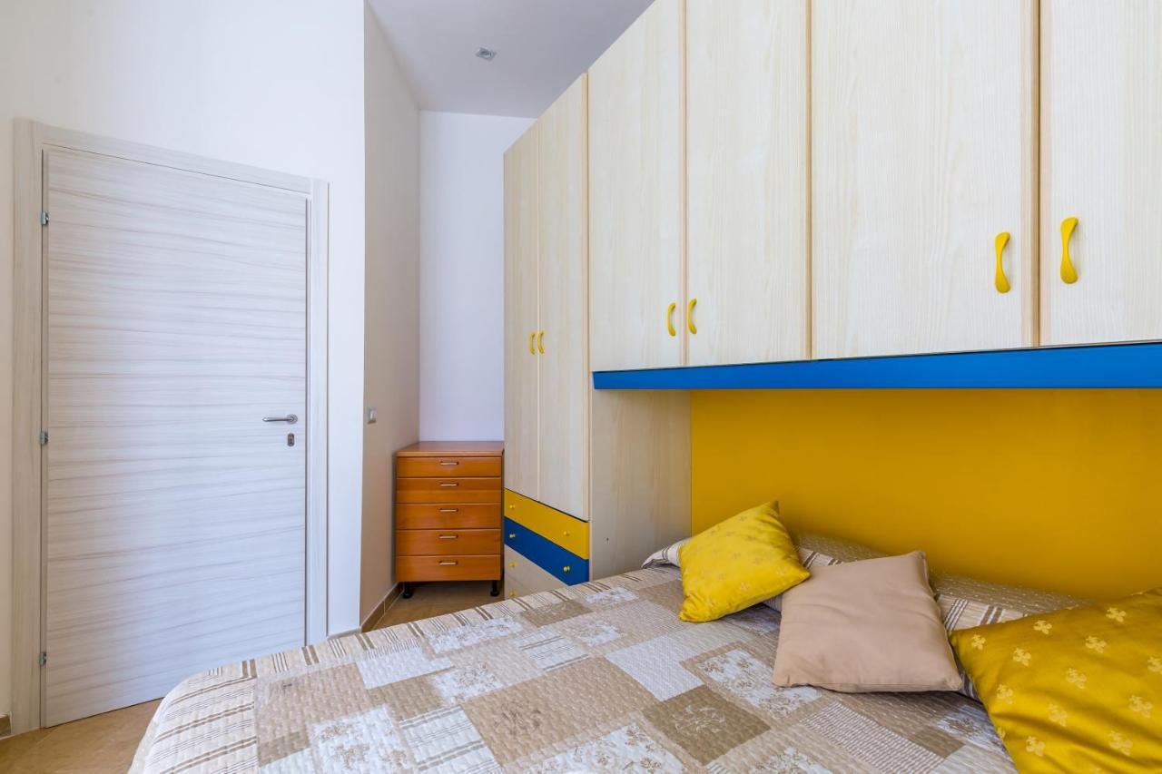 Rione Emanuele III - 4 bedroom apartment Napoli Esterno foto