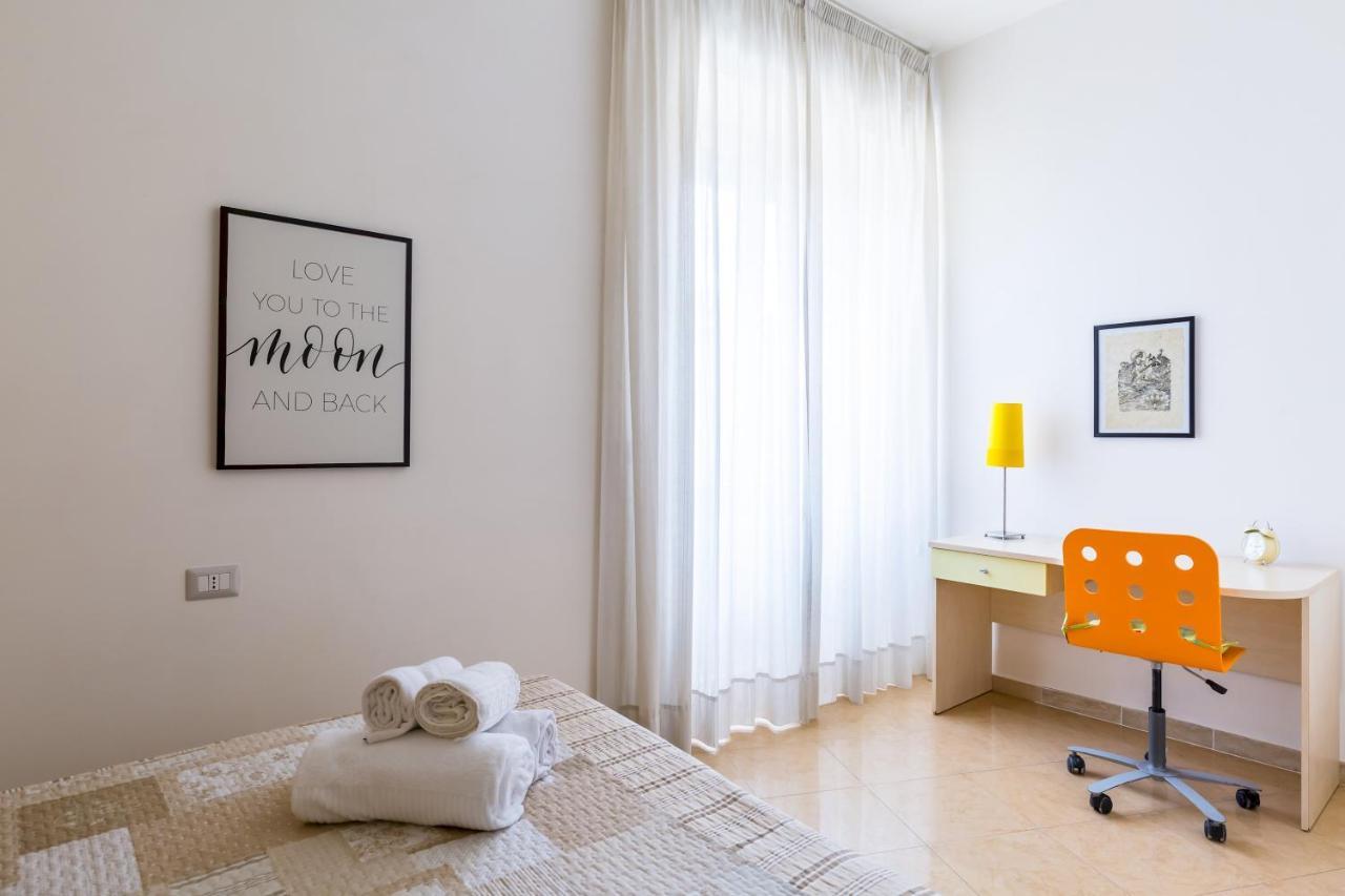 Rione Emanuele III - 4 bedroom apartment Napoli Esterno foto